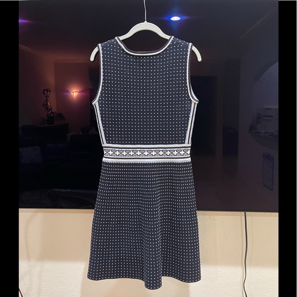 Tory Burch sleeveless navy blue dress- size small - Picture 1 of 7